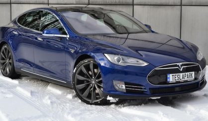 Tesla Model S 2015