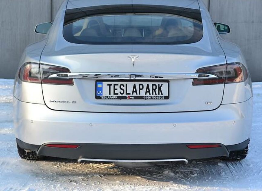 Tesla Model S 2013