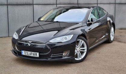 Tesla Model S 2014