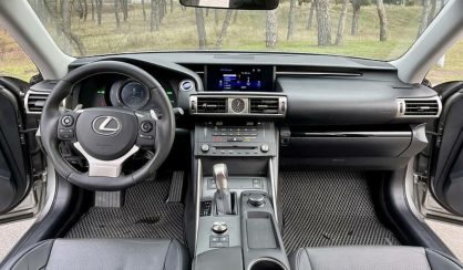 Lexus IS 300 2016
