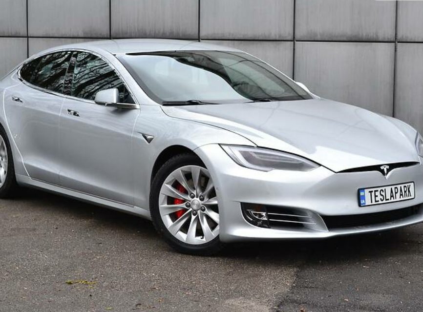 Tesla Model S 2016