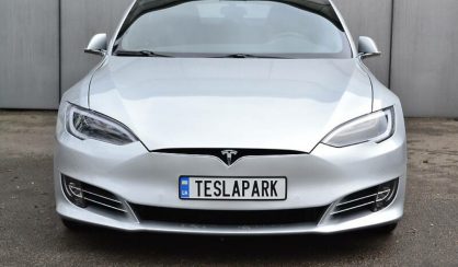 Tesla Model S 2016