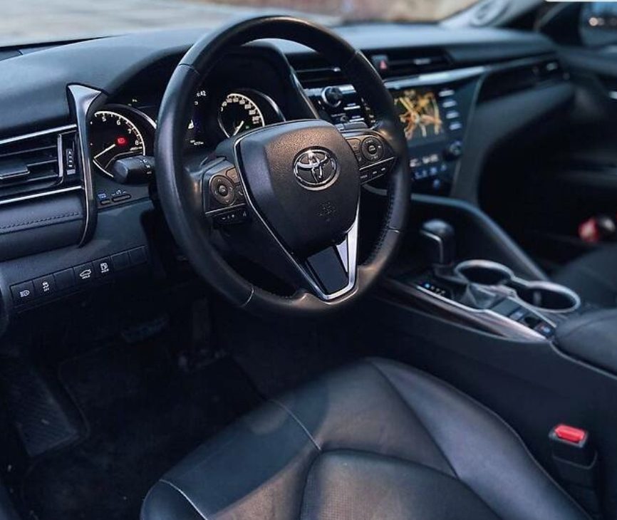 Toyota Camry 2019