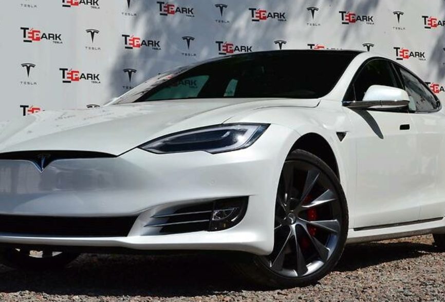 Tesla Model S 2019