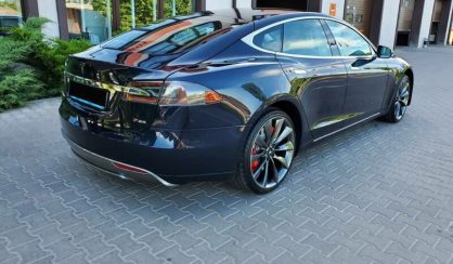 Tesla Model S 2013