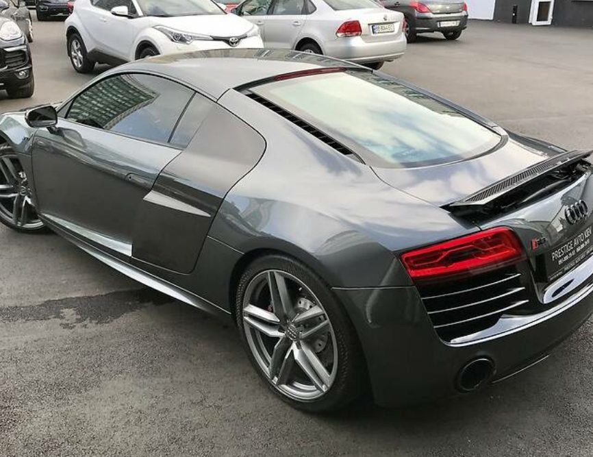 Audi R8 2013