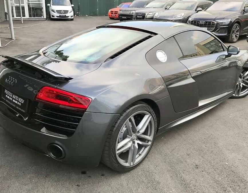 Audi R8 2013