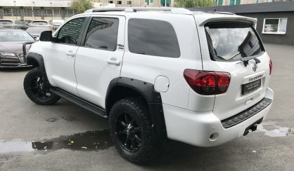 Toyota Sequoia 2018