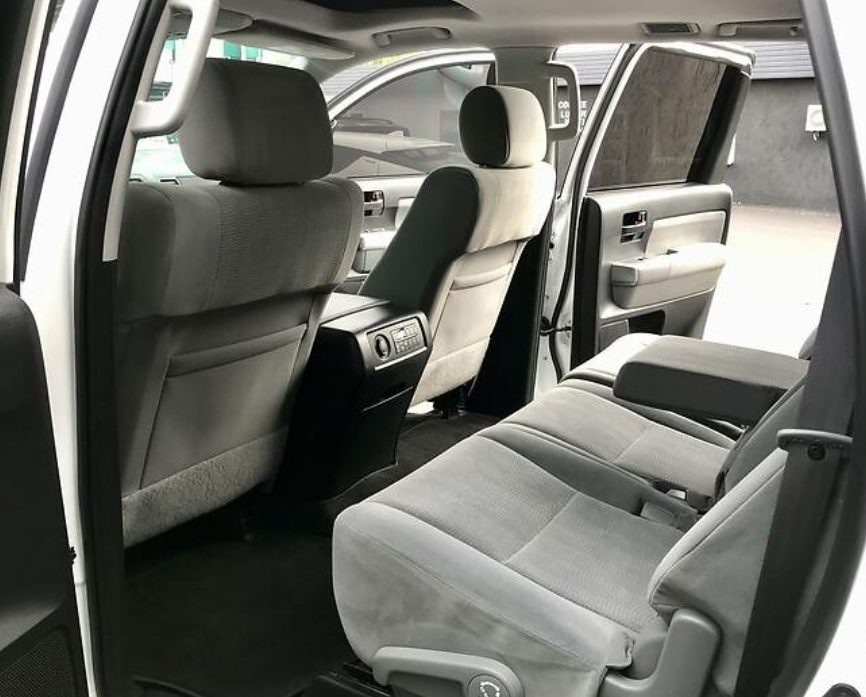 Toyota Sequoia 2018