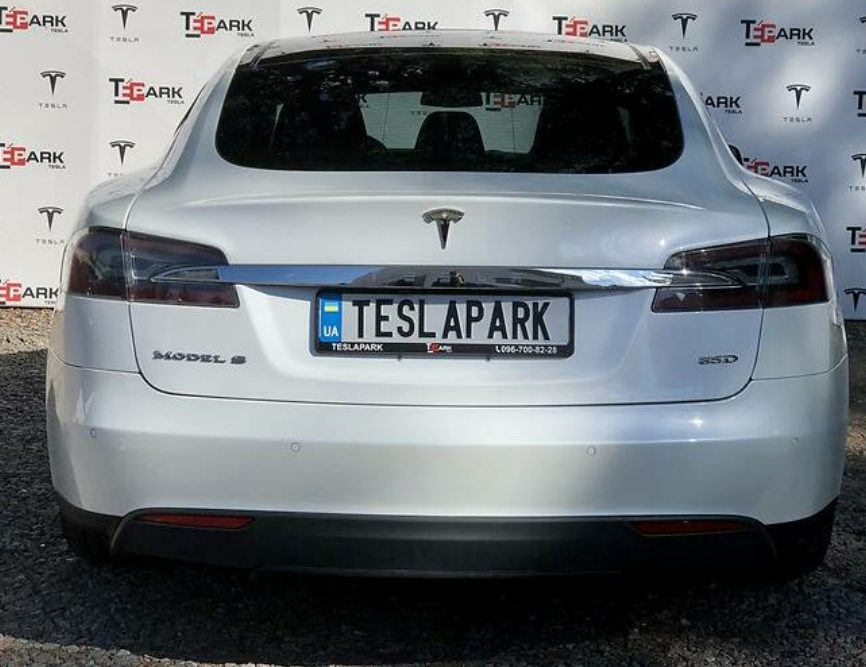 Tesla Model S 2015