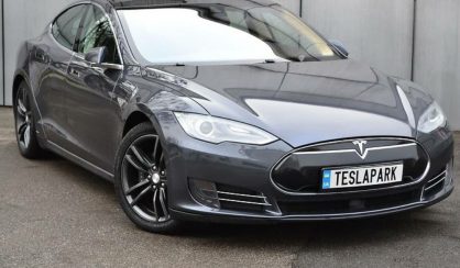 Tesla Model S 2015