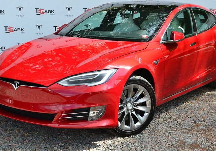 Tesla Model S 2018