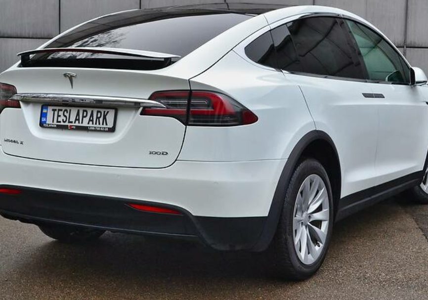 Tesla Model X 2018