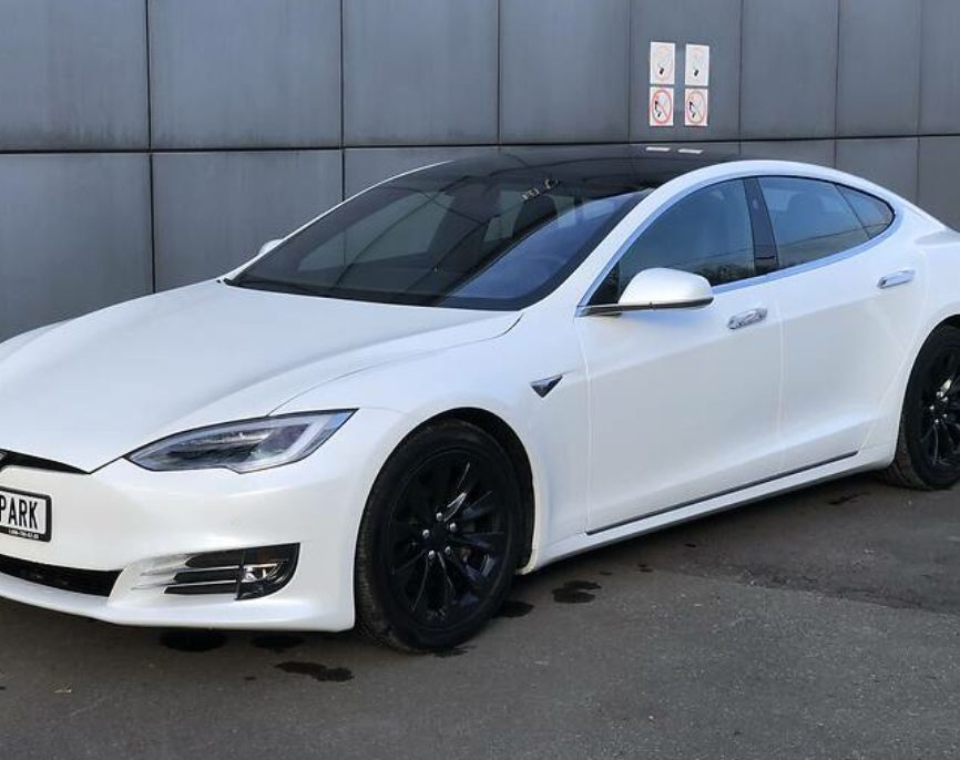 Tesla Model S 2017