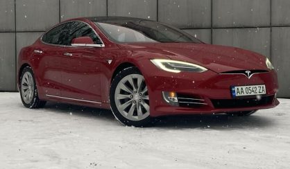 Tesla Model S 2016