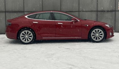 Tesla Model S 2016