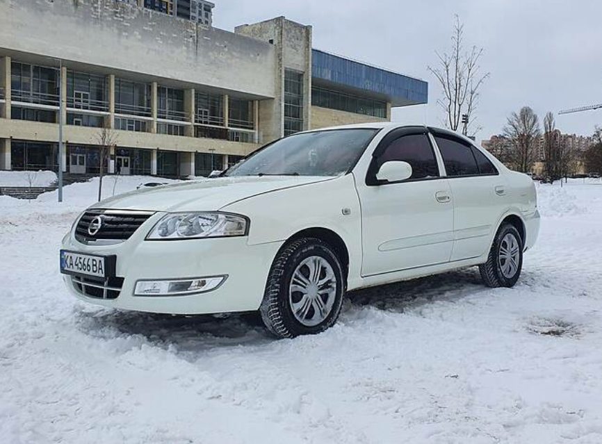 Nissan Almera 2012