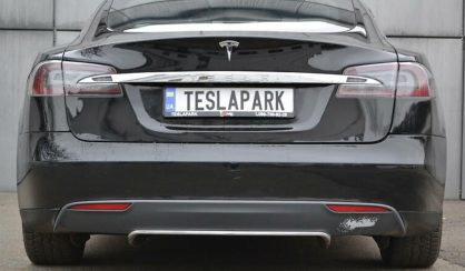 Tesla Model S 2014