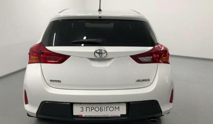 Toyota Auris 2013