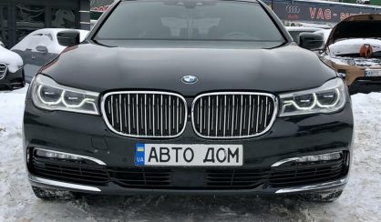 BMW 750 2015