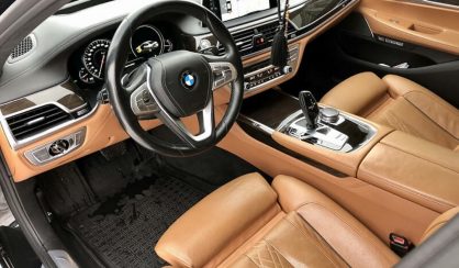 BMW 750 2015