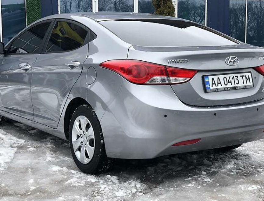 Hyundai Elantra 2013