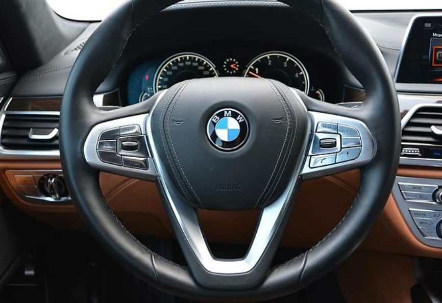 BMW 730 2016