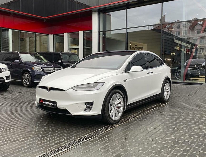 Tesla Model X 2020