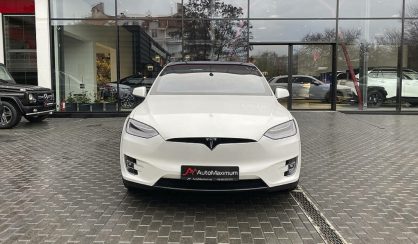 Tesla Model X 2020