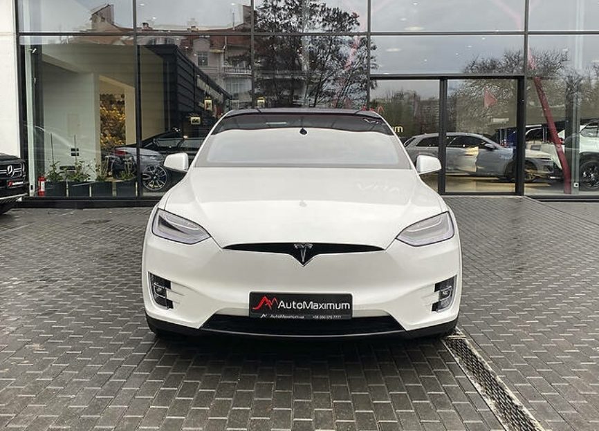 Tesla Model X 2020