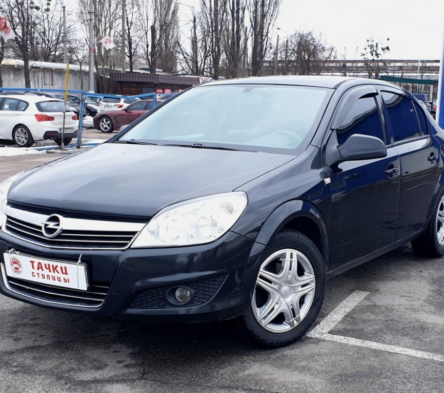 Opel Astra 2012