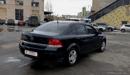 Opel Astra 2012