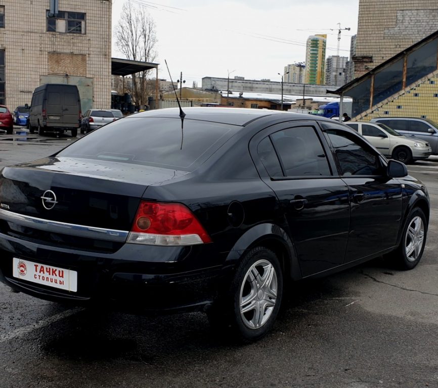 Opel Astra 2012