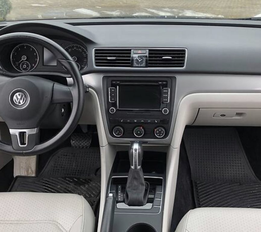 Volkswagen Passat B7 2014