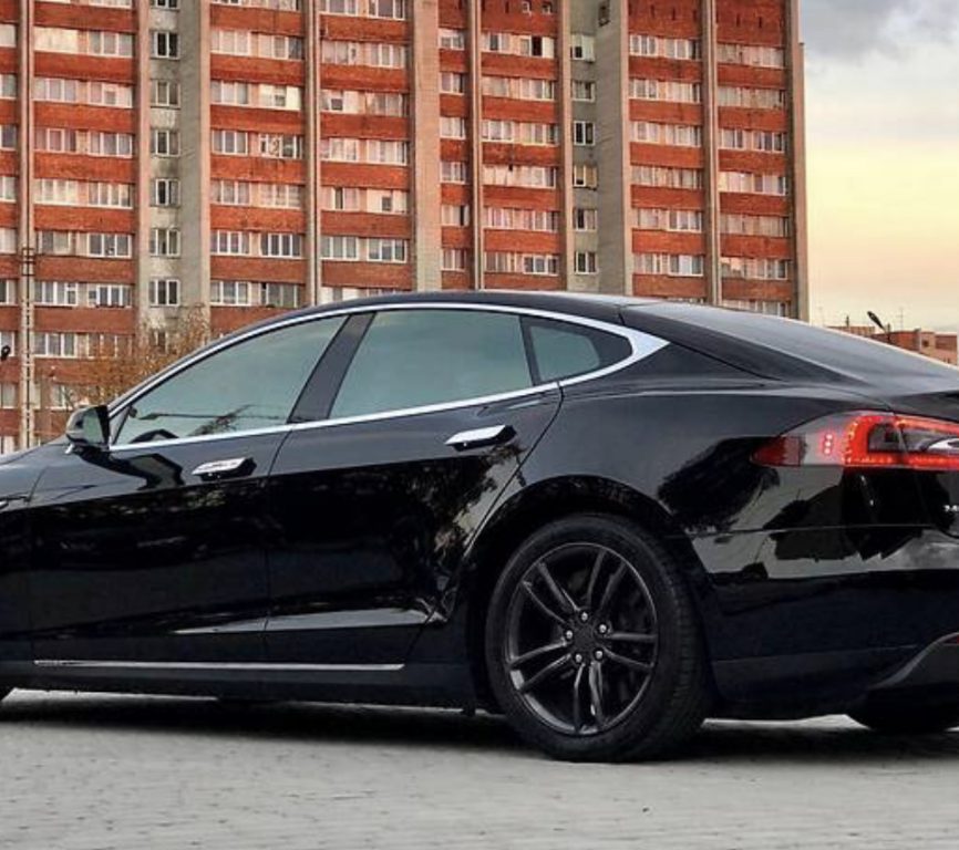 Tesla Model S 2015