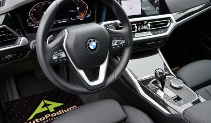 BMW 330 2019