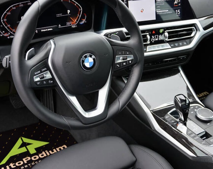 BMW 330 2019