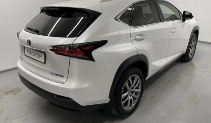 Lexus NX 300 2021