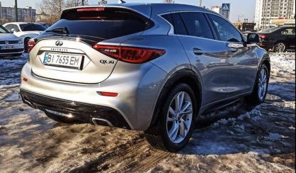 Infiniti QX30 2016