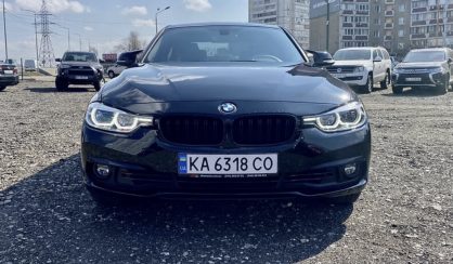 BMW 330 2018