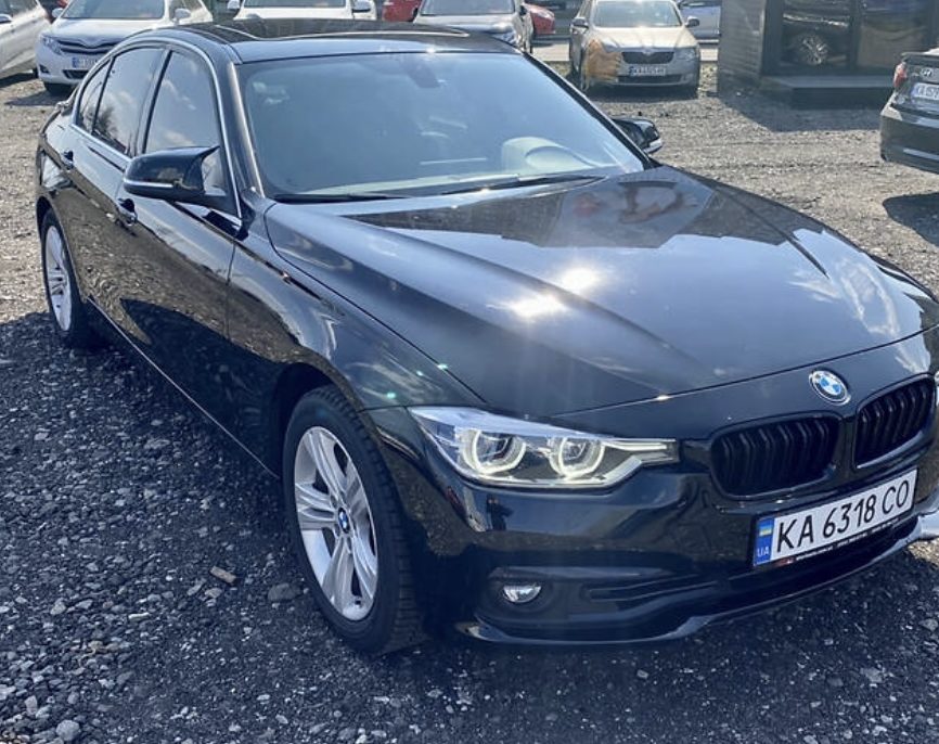 BMW 330 2018