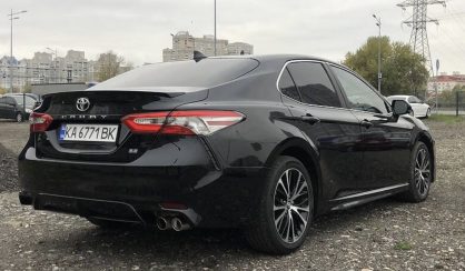 Toyota Camry 2019