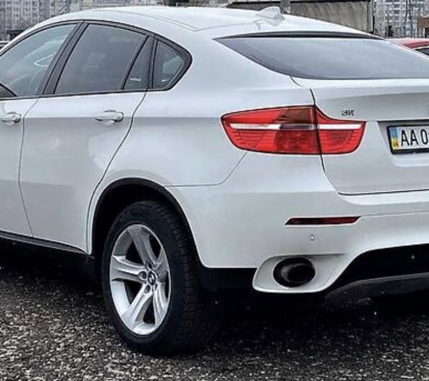 BMW X6 2011