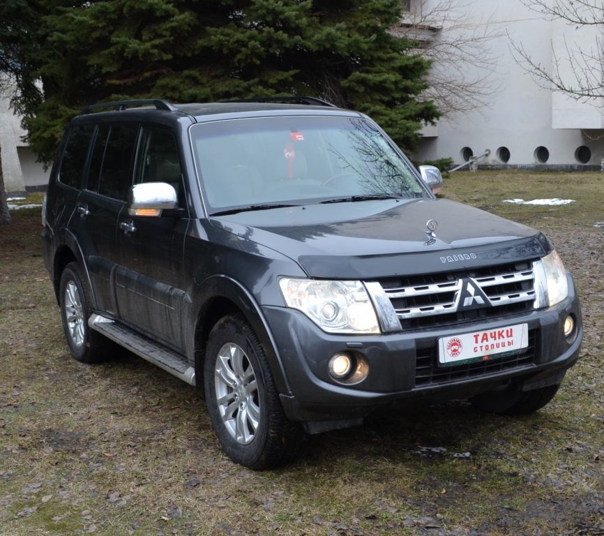 Mitsubishi Pajero Wagon 2012