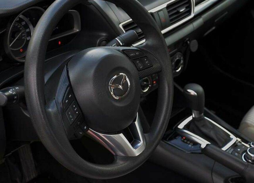 Mazda 3 2015