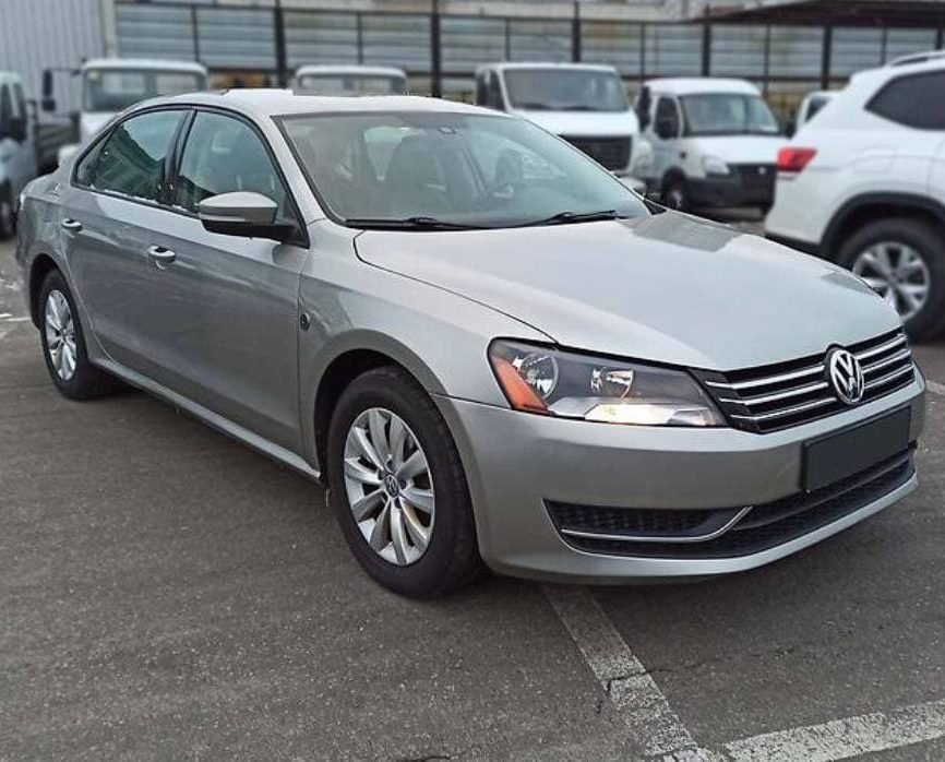 Volkswagen Passat B7 2011