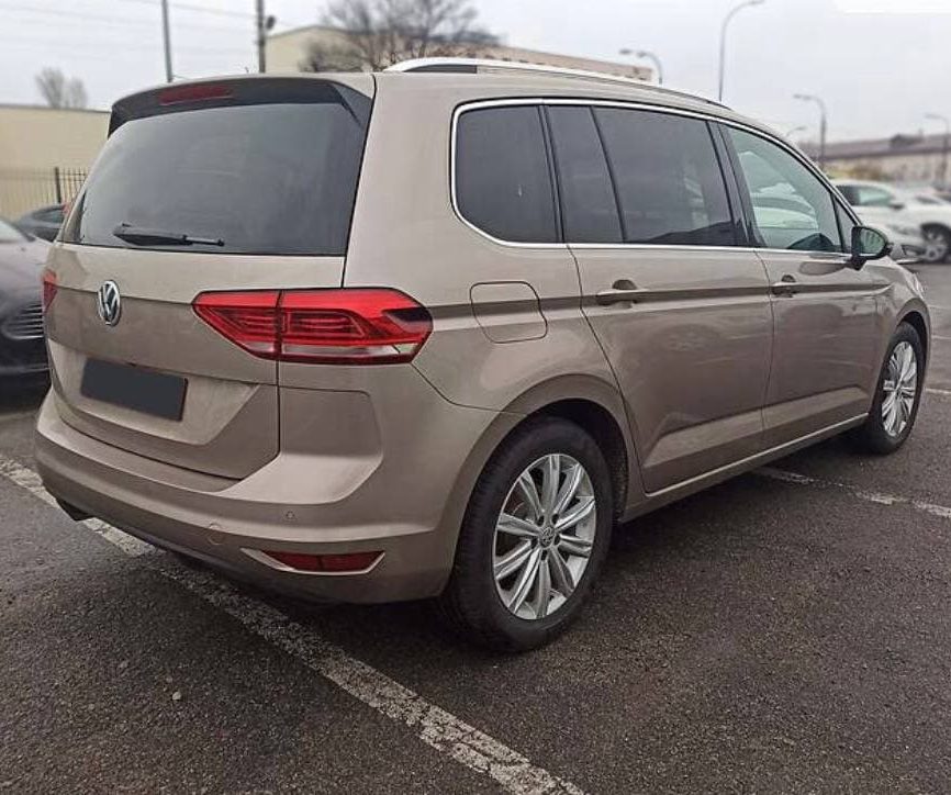 Volkswagen Touran 2016