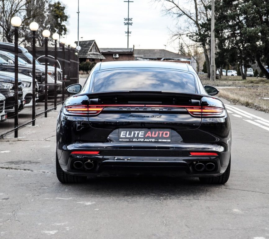 Porsche Panamera GTS 2018