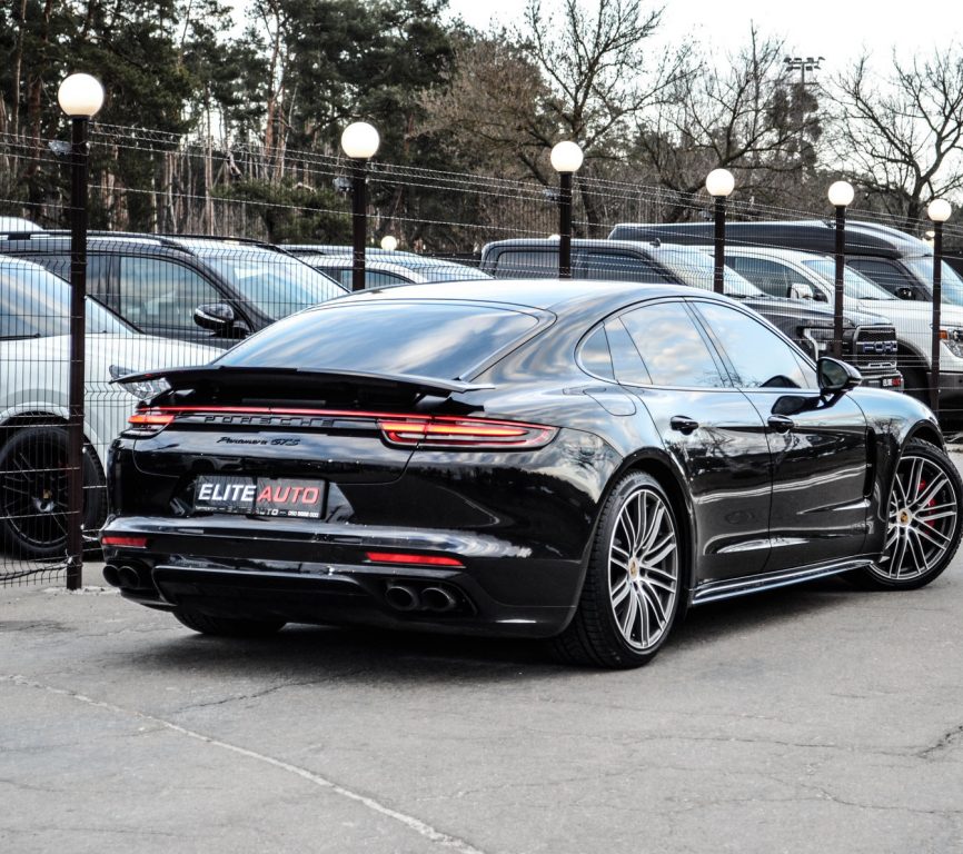 Porsche Panamera GTS 2018