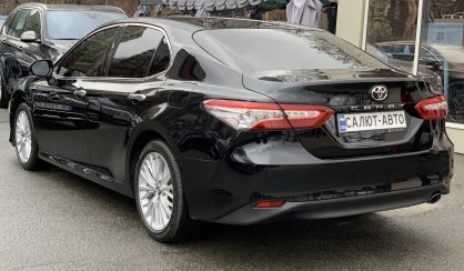 Toyota Camry 2018